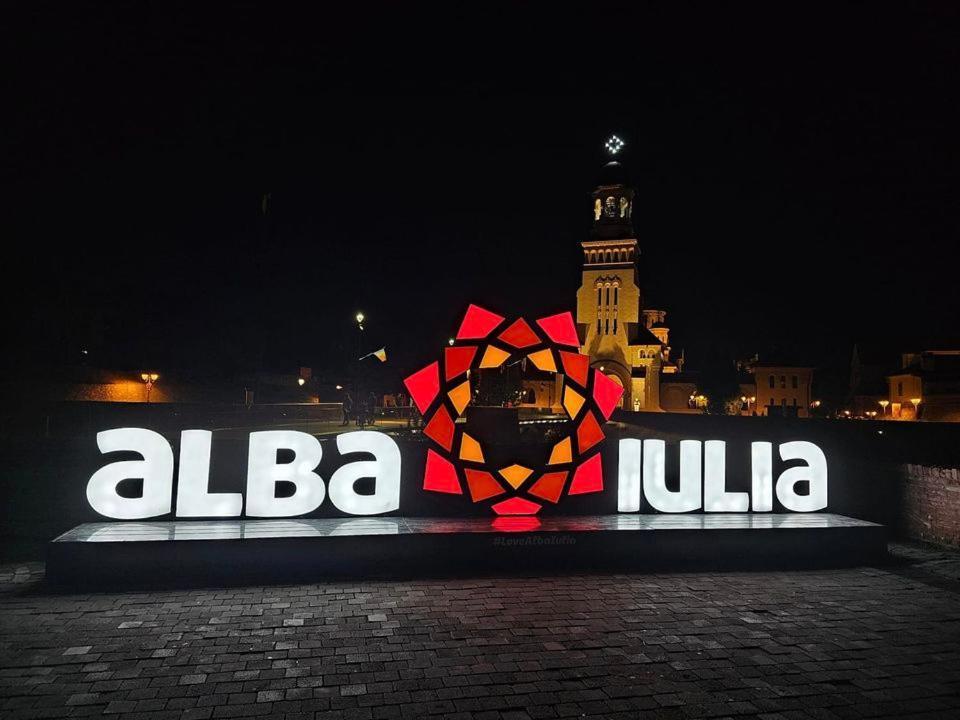 Studio Panoramic With Balcony And Parcul Unirii View Alba Iulia Exteriör bild